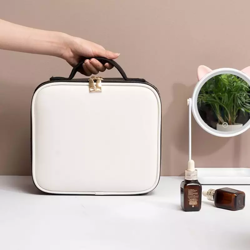 Schminktasche mit LED-Spiegel